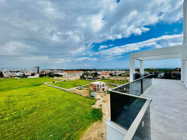 2+1 BRANDNEUE LUXUS-PENTHOUSE ZUM VERKAUF IN YENIBOĞAZİÇI MIT HERRLICHEM MEERBLICK 