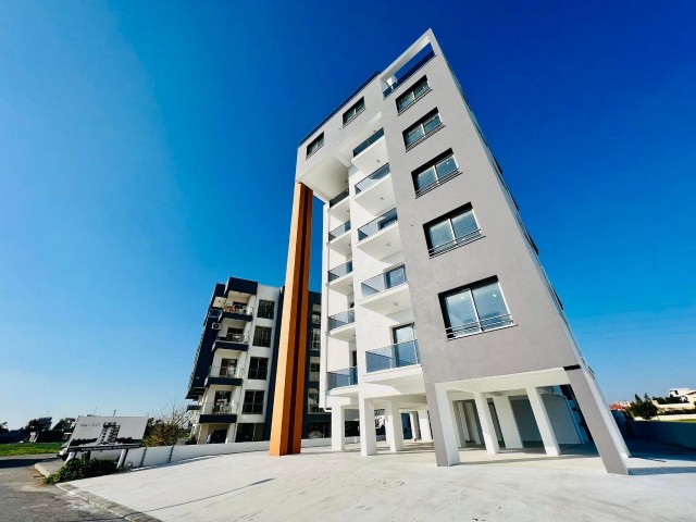 2+1 BRANDNEUE LUXUS-PENTHOUSE ZUM VERKAUF IN YENIBOĞAZİÇI MIT HERRLICHEM MEERBLICK 