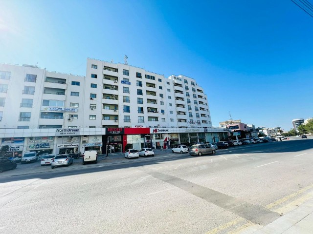 MAĞUSA'NIN EN İŞLEK CADDESİ ÜZERİNDE SATILIK TÜRK KOÇANLI DÜKKAN 