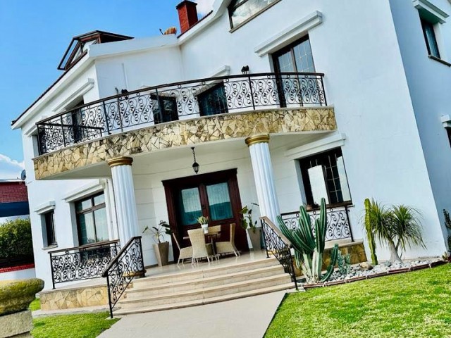 5+1 TRIPLEX LUXURY VILLA FOR SALE IN TUZLA