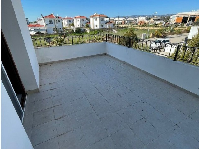 3+1 TRIPLEX TWIN VILLA WITH GARDEN FOR SALE IN İSKELE BAHÇELER