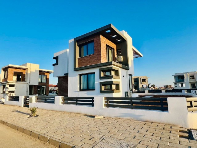 3+1 NEW LUXURY VILLA FOR SALE IN İSKELE BAHÇELER