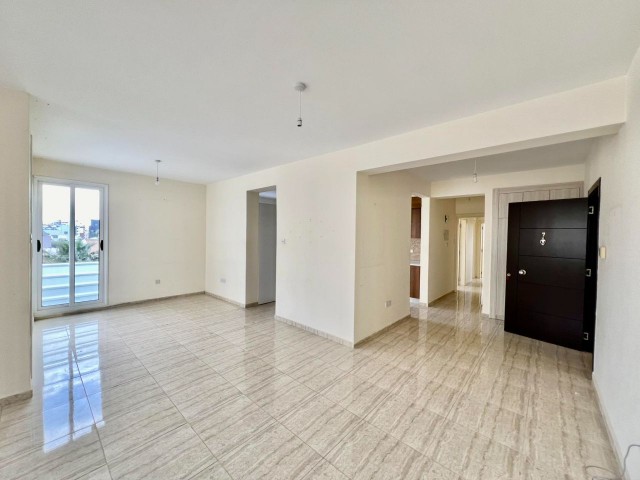 3+1 UNFURNISHED FLAT FOR RENT IN GÜLSEREN