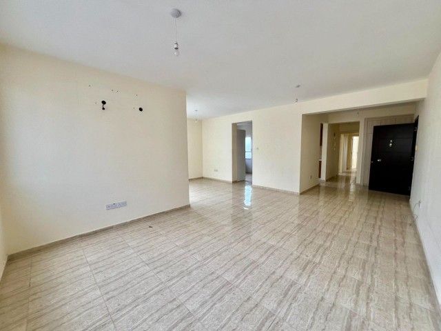 3+1 UNFURNISHED FLAT FOR RENT IN GÜLSEREN