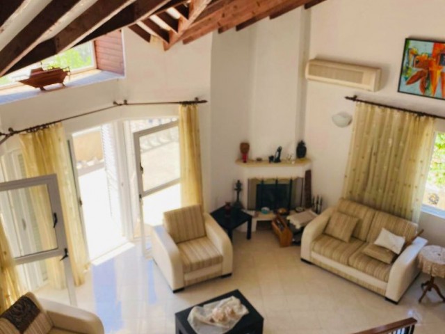 5+1 DUPLEX VILLA FOR SALE IN İSKELE BOGAZ, WALKING DISTANCE TO THE SEA