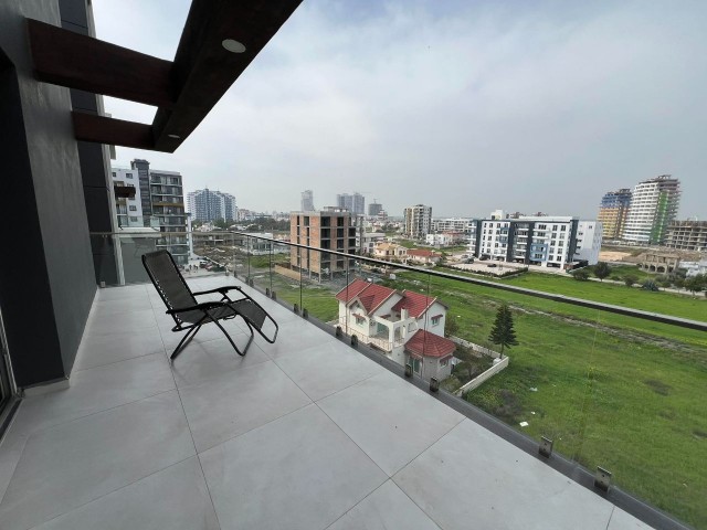 2+1 LUXUS-PENTHOUSE ZU VERKAUFEN MIT ERSTAUNLICHEM MEERBLICK IN İSKELE LONG BEACH