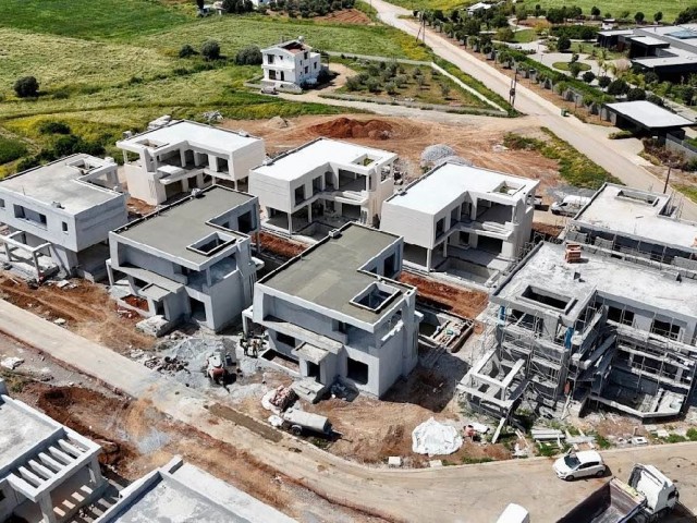 3+1 LUXUSVILLA MIT POOL ZUM VERKAUF IN DER UMGEBUNG YENİBOĞAZİÇİ