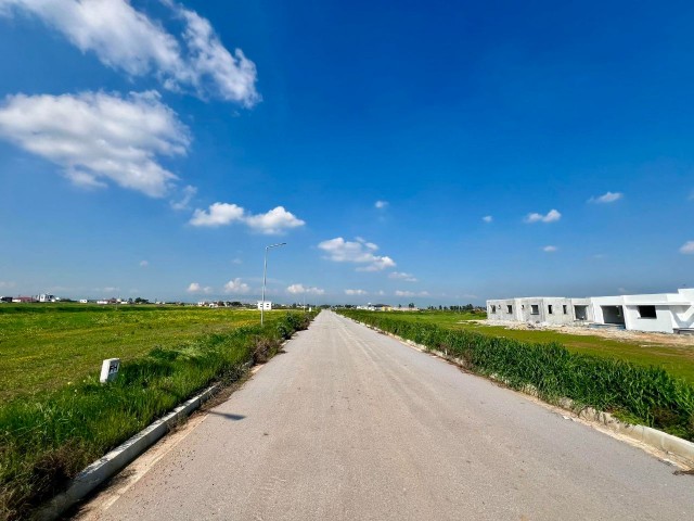 1079 M2 GRUNDSTÜCK ZUM VERKAUF IN ÖTÜKEND, GEEIGNET FÜR DEN VILLENBAU MIT GROSSEM GARTEN