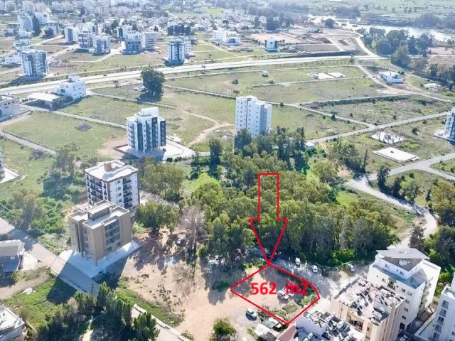 MAĞUSA KALİLAND BÖLGESİNDE APARTMAN YAPIMINA UYGUN SATILIK ARSA 