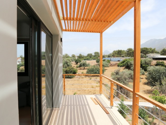 Luxury Villa for sale in Çatalköy with 2 bedrooms + 3m x 11m pool + excellent view + central location ** 