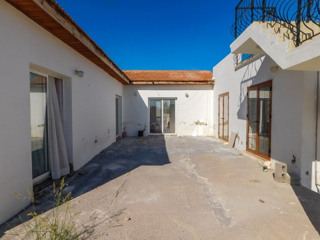 Bungalow For Sale in Karşıyaka, Kyrenia