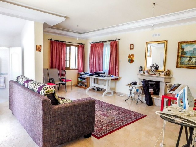 3-bedroom villa with swimming pool + Landscaped garden + mountain and sea views for sale in Alsancak Kocan is named after its owner. K.D.V Has Been Paid ** 