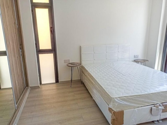 Brandneue, komplett möblierte 2 + 1-Apartments mit Gemeinschaftspool im Herzen von Alsancak, nah an allen Annehmlichkeiten – fantastische Lage! Objektreferenz GR018