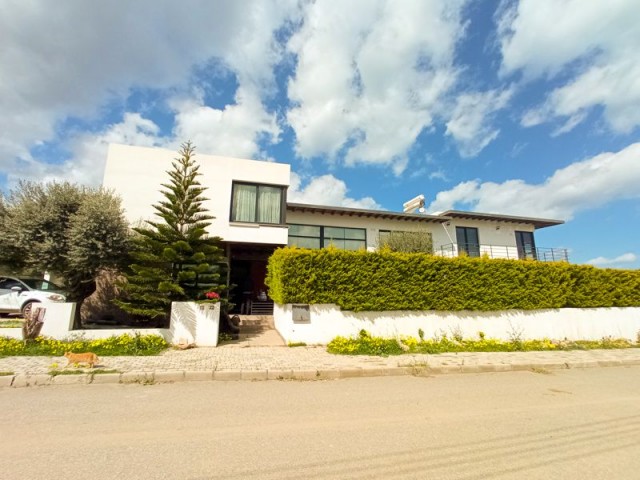 Just REDUCED from 425,000 GBP to 370,000 GBP-Uni ① Modernes Design 4 + 3 Villa Llogara Private Pool in this Popular Cypriot Village of Ozankoy ** 