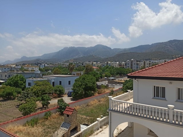  STUNNING 4 BEDROOM DUPLEX APARTMENT + SHARED POOL + AMAZING SEA & MOUNTAIN VIEWS