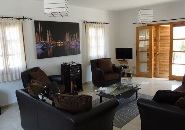 TO RENT - LOVELY 4 BEDROOM VILLA WITH PRIVATE POOL AND PANORAMIC VIEWS IN THE MUCH SOUGHT AFTER LOCATION OF BELLAPAIS