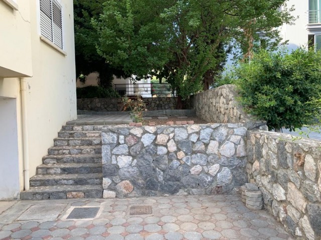 Eben Kaufen in Girne Merkez, Kyrenia