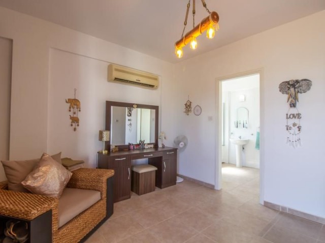 Stunning 'Not to be Missed' 4 Bedroom Villa with Private Pool Close to the Sea - GR199r