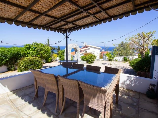 Stunning 3 Bedroom Villa ① Private beheizte Pool, and Amazing Panoramic vie Llosa of Esentepe and the Mediterranean Sea ** 