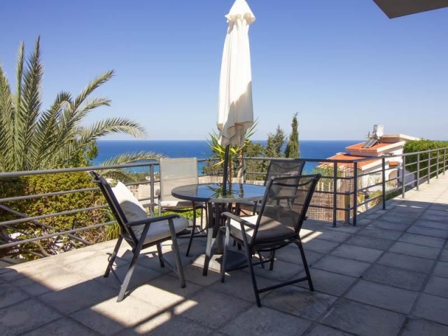 Stunning 3 Bedroom Villa with Private 'Heated' Pool, And Amazing Panoramic Views of Esentepe and the Mediterranean Sea 