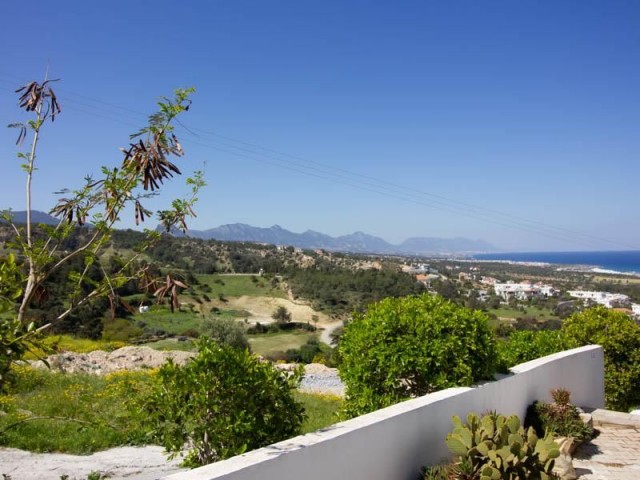 Stunning 3 Bedroom Villa ① Private beheizte Pool, and Amazing Panoramic vie Llosa of Esentepe and the Mediterranean Sea ** 
