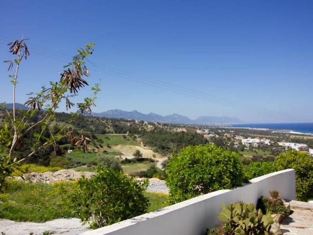 Stunning 3 Bedroom Villa with Private 'Heated' Pool, And Amazing Panoramic Views of Esentepe and the Mediterranean Sea 