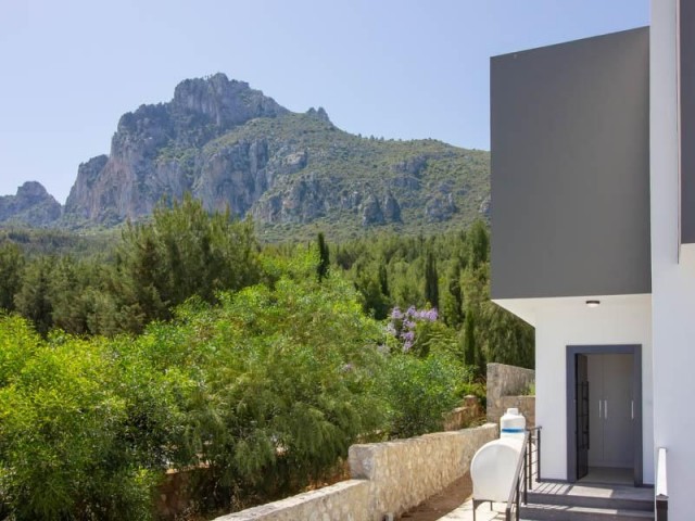 Brand ne Llogara 3 Bedroom Villas Llogara Private Pool Set In The Amazing Foothills of St Hillarion Castle In The Trans Llogarail Karmi Valley ** 