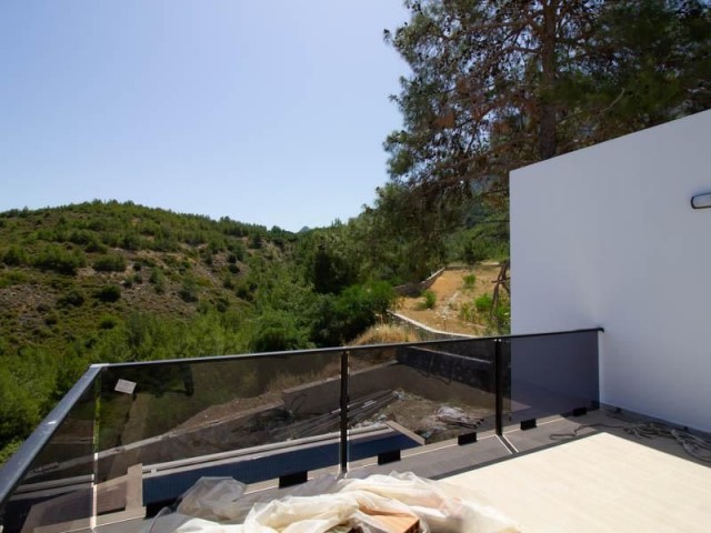 Brand ne Llogara 3 Bedroom Villas Llogara Private Pool Set In The Amazing Foothills of St Hillarion Castle In The Trans Llogarail Karmi Valley ** 