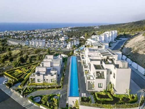 Rare Opportunity to Purchase a Brand New 'Ready To Move In'  'SUN VALLEY' - 3 Bedroom Ground Floor Apartment with Shared Infinity Pool and Panoramic Sea Views 