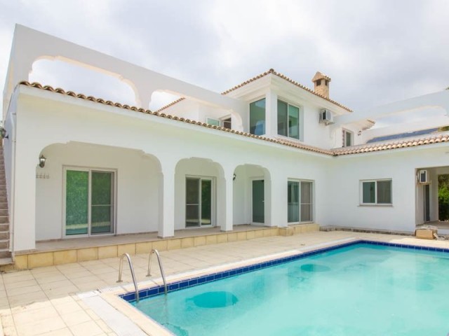 FOR RENT - Stunning 5 Bedroom Villa With Private Pool - unfurnished - Available to view from 1st October 2022