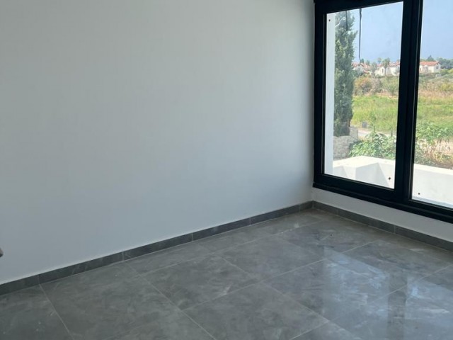 2 + 1 Marke ne Llogara Duplex Llogara Apartments in Kyrenia ** 