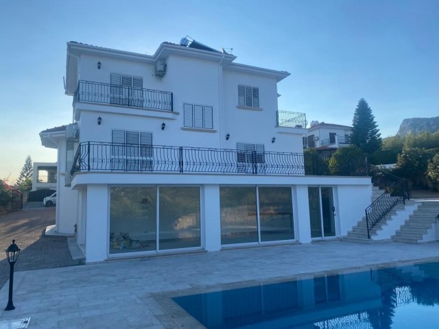 4 Bedroom Unfurnished Villa with Private Pool, Private Location + Gas Central Heating (Can also be rented Furnished for 1,550 GBP)