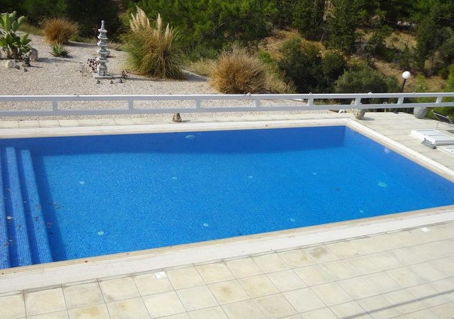 Esentepe de lü Villa mit Pool + Meerblick + Weiße Möbel + Klimaanlage ** 