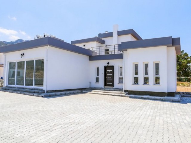 Çatalköy'de 5 Yatak Odalı Villa + Manzaralı ref 1393