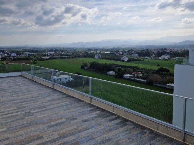 Tolle Gelegenheit, ein brandneues Apartment im Erdgeschoss mit 2 Schlafzimmern und Meerblick in der berühmten Evergreen-Siedlung „Aphrodite“ mit vielen Einrichtungen vor Ort zu kaufen