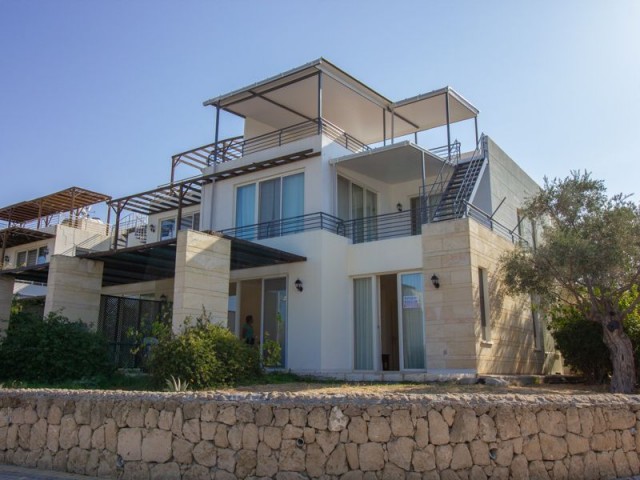 3+1 Wohnung mit Terrasse in Esentepe + Perfekter Komplex + Gemeinschaftspool + Komplett möbliert