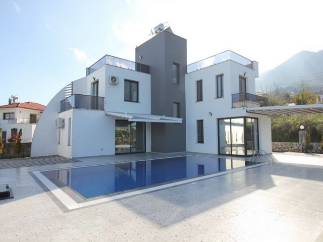 4+1 Villa in Lapta + im Projekt + mit Pool + Berg- und Meerblick