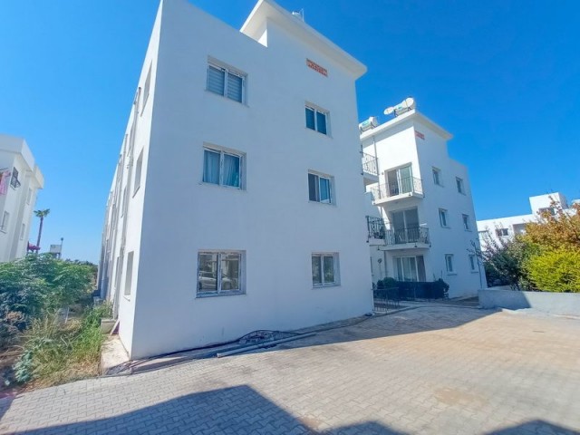 Geräumige 3+1-Maisonette-Wohnung in Alsancak + Herrlicher Blick auf die Berge + Zentrale Lage