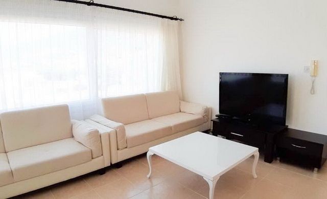 Lapta'da 3+1 Penthouse + Çatı terasta deniz manzarası + Plaja yakın + Ortak yüzme havuzu