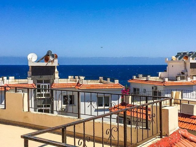 3+1 Penthouse in Alsancak + Sea view from the roof terrace + Close to the beach + Shared swimming pool