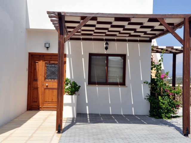 3 bedroom off plan bungalows + communal pool + sea views