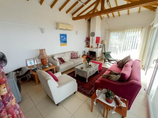 Unmissable opportunity in Esentepe with magnificent sea and mountain views + detached garden + 3 bedrooms!