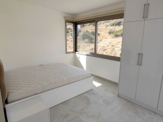 Moderne 4-Schlafzimmer-Villa in Alagadi + direkt am Meer + privater Swimmingpool + voll möbliert + Fußbodenheizung + zu vermieten 