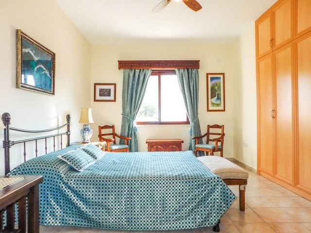 3+1 Flat with magnificent sea view + Shared swimming pool + In a quiet and peaceful site + Fully Furnished + Very reasonable price