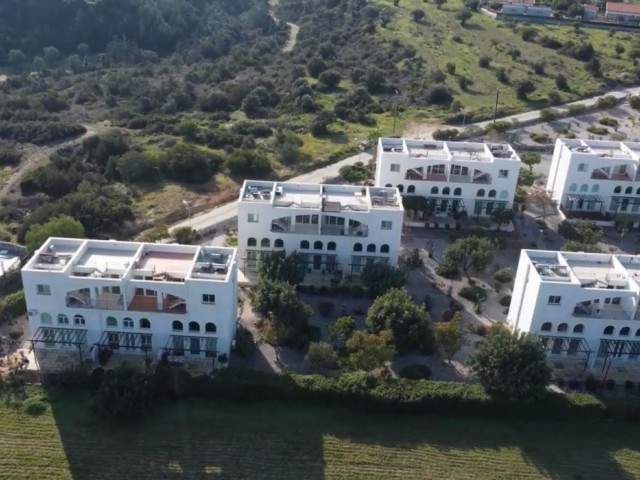 Luxuriöses Penthouse-Apartment mit 2 Schlafzimmern, Gemeinschaftspool und Panoramablick auf das Meer in Bahceli, Esentepe