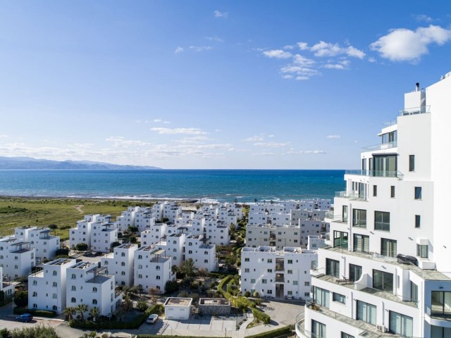 Luxuriöses Apartment mit 2 Schlafzimmern – Panoramablick auf das Meer und die Berge – Spa- und Welln