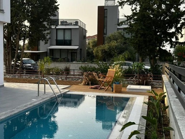 Luxuriöse Villa mit 2 Schlafzimmern und privatem Pool