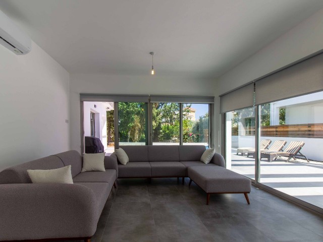 4 bedroom brand new modern design villa + private pool + rooftop terrace + large plot size