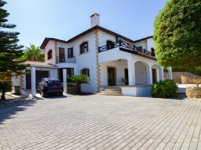 4 bedroom LUXURY villa + 13.7m x 5m pool + fully furnished + marble flooring + central heating + air conditioning + Title deed in the owner’s name, VAT paid