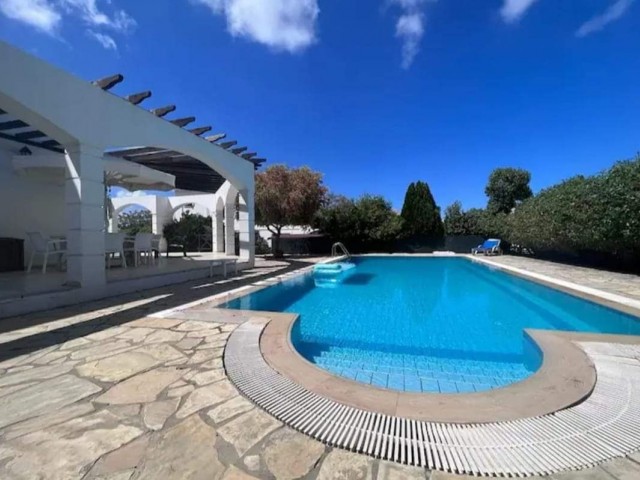 Stunning 4 bedroom villa with Private Pool in Lapta - available from January 2024 to May 2024